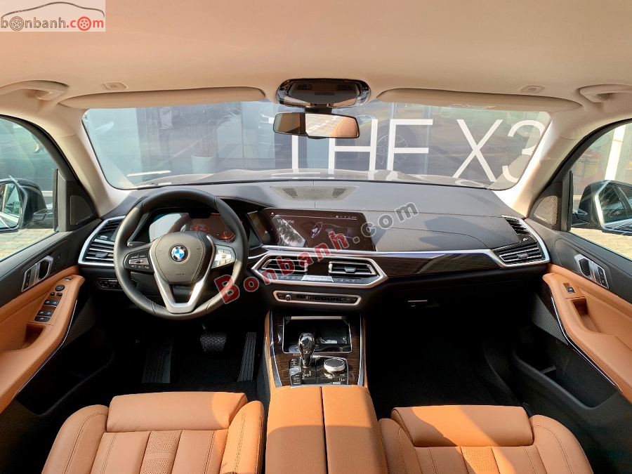 Khoang lái BMW X5 2023