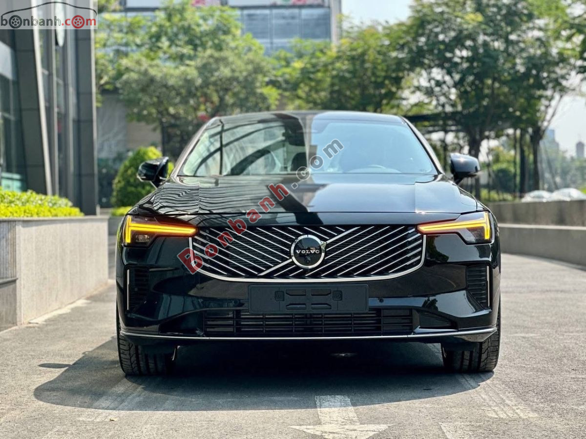 Volvo S90 2025