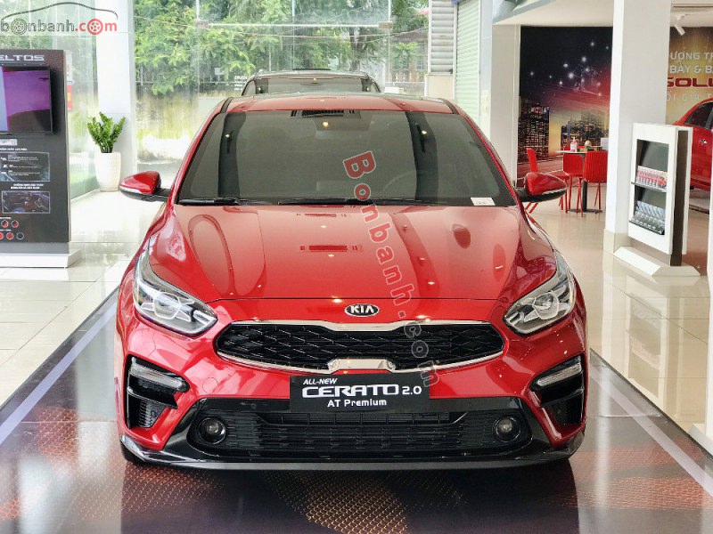 Phía đầu xe Kia Cerato 2021