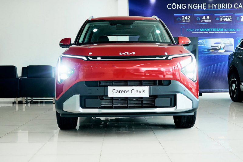Đầu xe Kia Carens Clavis 2026
