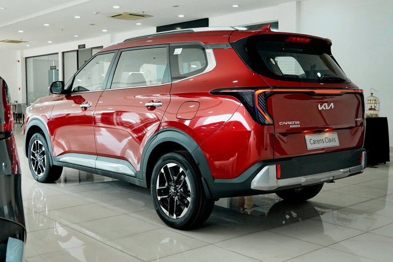 Thân xe Kia Carens Clavis 2026