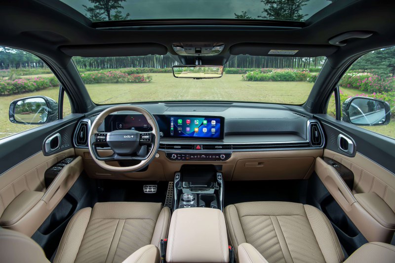 Khoang l&aacute;i Kia Sorent Hybrid 2026