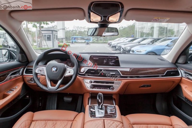 Khoang lái BMW 7 Series 2023