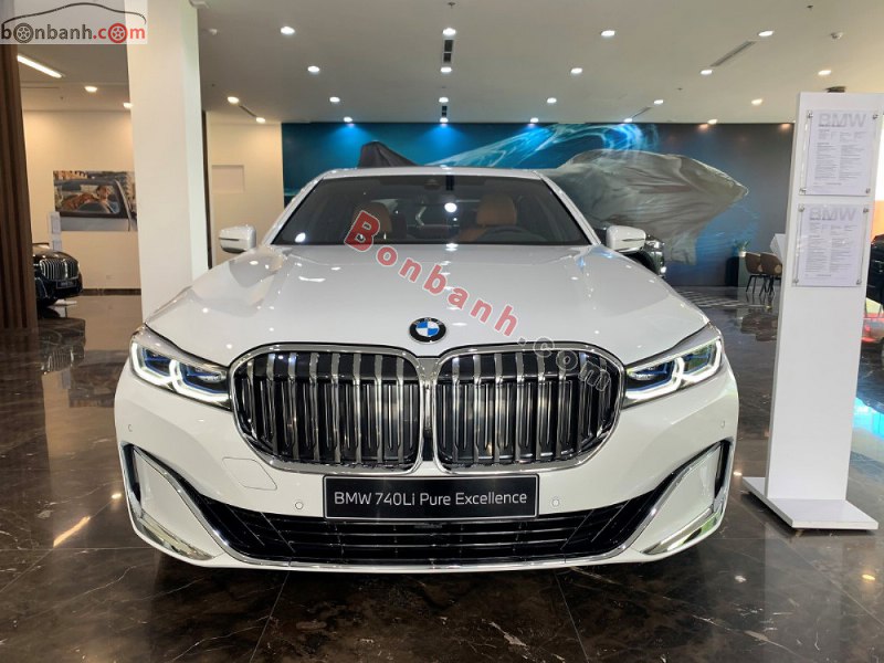 BMW 740Li Pure Excellence 2022