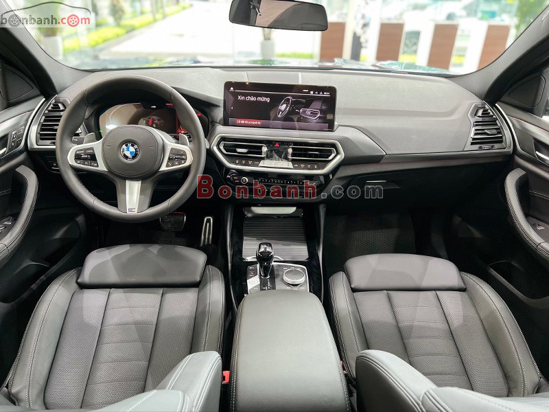 Khoang lái BMW X4 2023