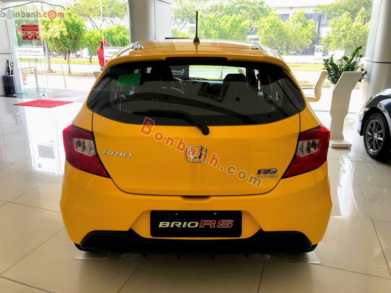 Phần đuôi xe Honda Brio 2022