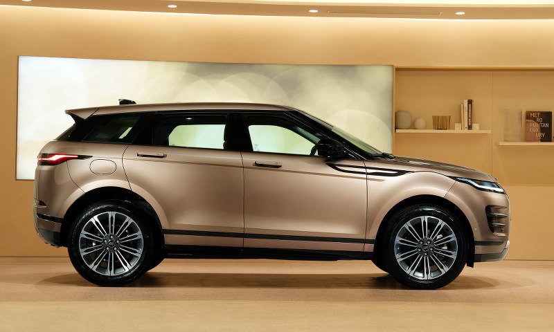 Thân xe Land Rover Range Rover Evoque 2024