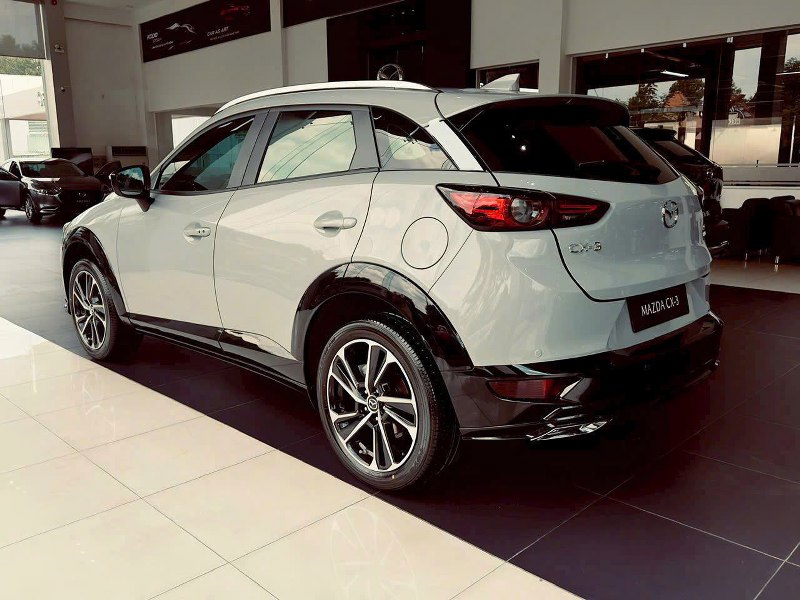 Thân xe Mazda CX3 2026