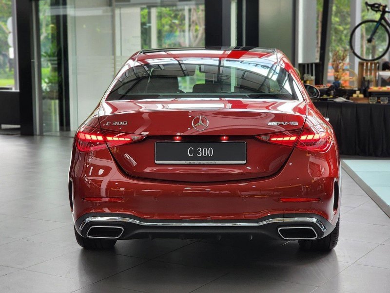 Đuôi xe Mercedes-Benz C Class 2025