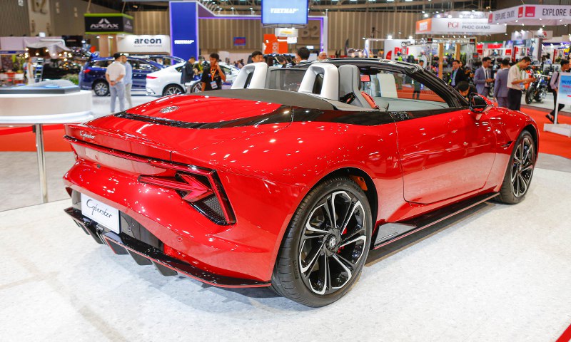 Phía sau MG Cyberster 2026