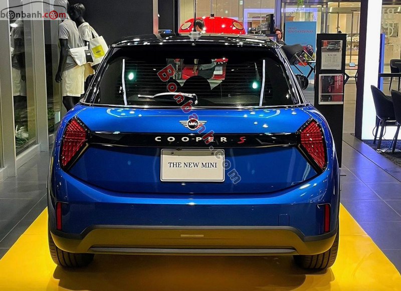 Đuôi xe Mini Cooper 2025