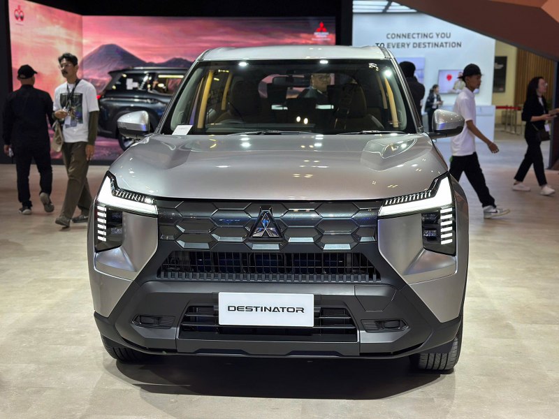 Đầu xe Mitsubishi Destinator 2025