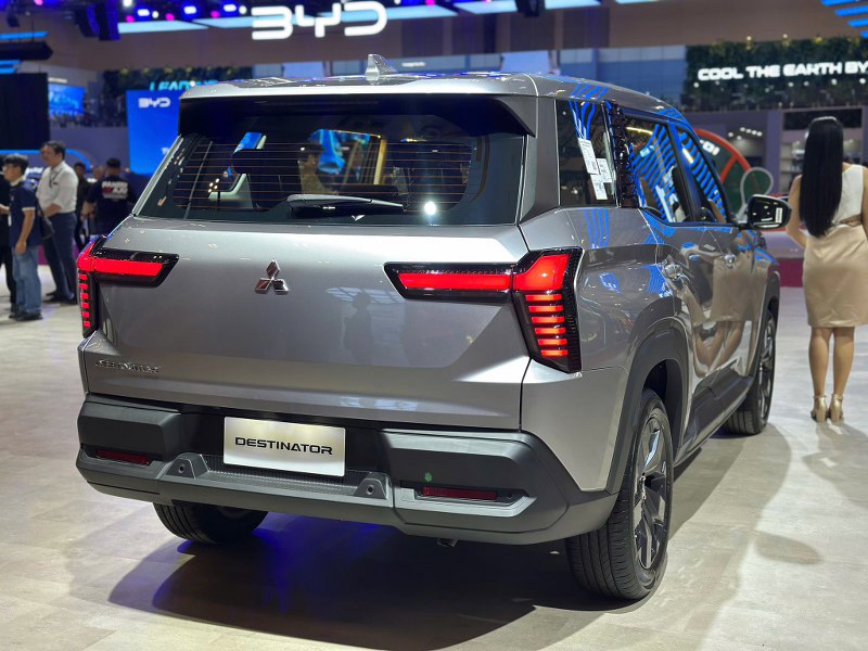 Đuôi xe Mitsubishi Destinator 2025
