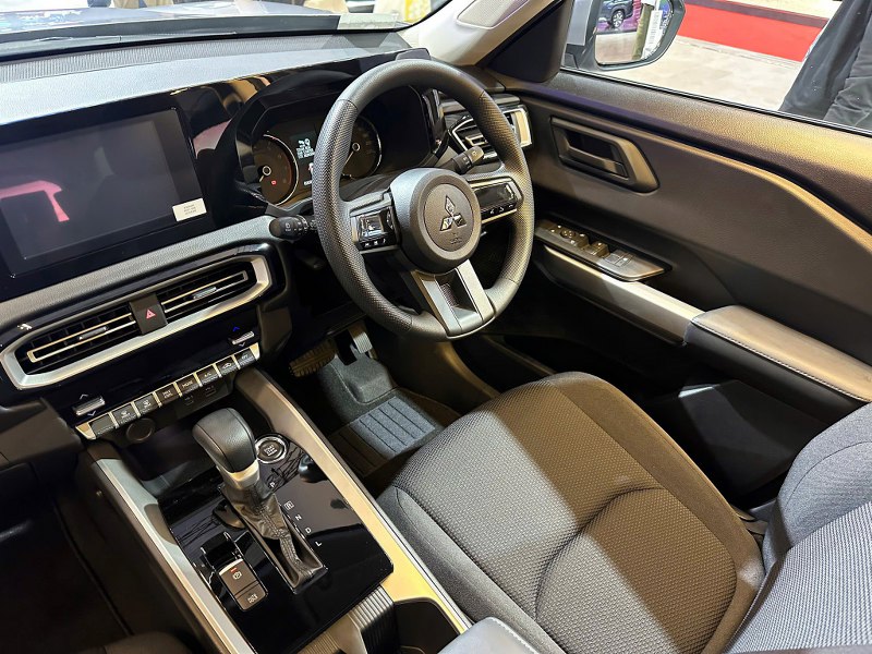 Nội thất Mitsubishi Destinator 2025