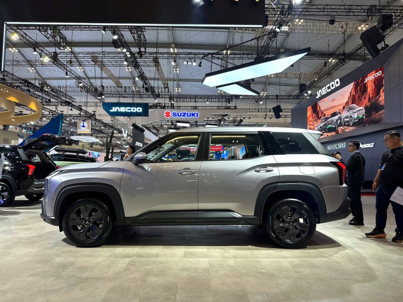 Thân xe Mitsubishi Destinator 2025