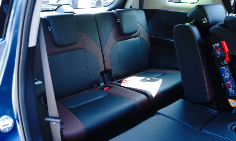 Khoang h&agrave;nh kh&aacute;ch Mitsubishi Destinator 2025