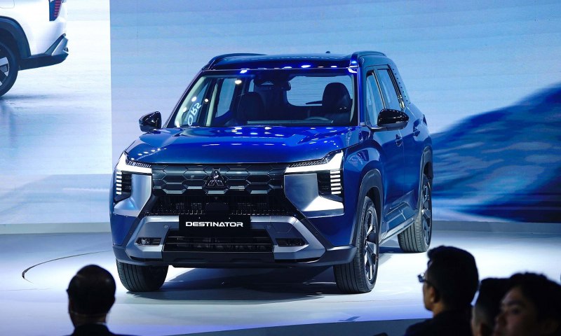 Cập nhật giá xe kèm đánh giá chi tiết Mitsubishi Destinator tháng 1/2026