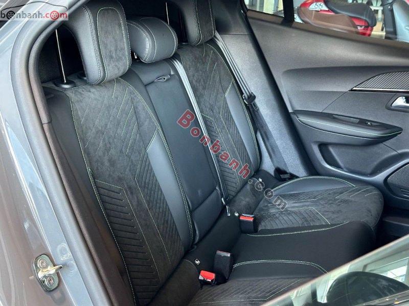 Khoang ghế hành khách Peugeot 2008 2025