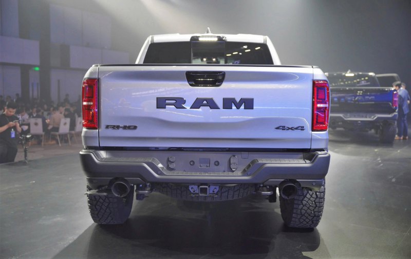 Đuôi xe RAM 1500 2026