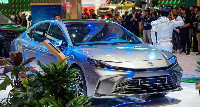 Toyota Camry 2025