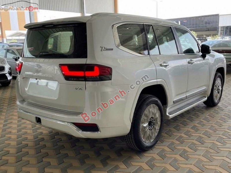 Đuôi xe Toyota Land Cruiser 2024