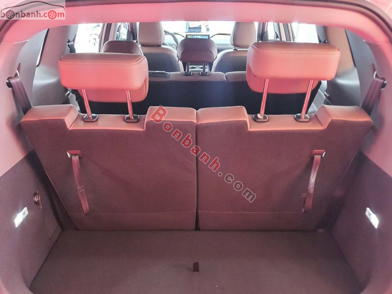 Khoang h&agrave;nh l&yacute; Vinfast MPV 7 2026