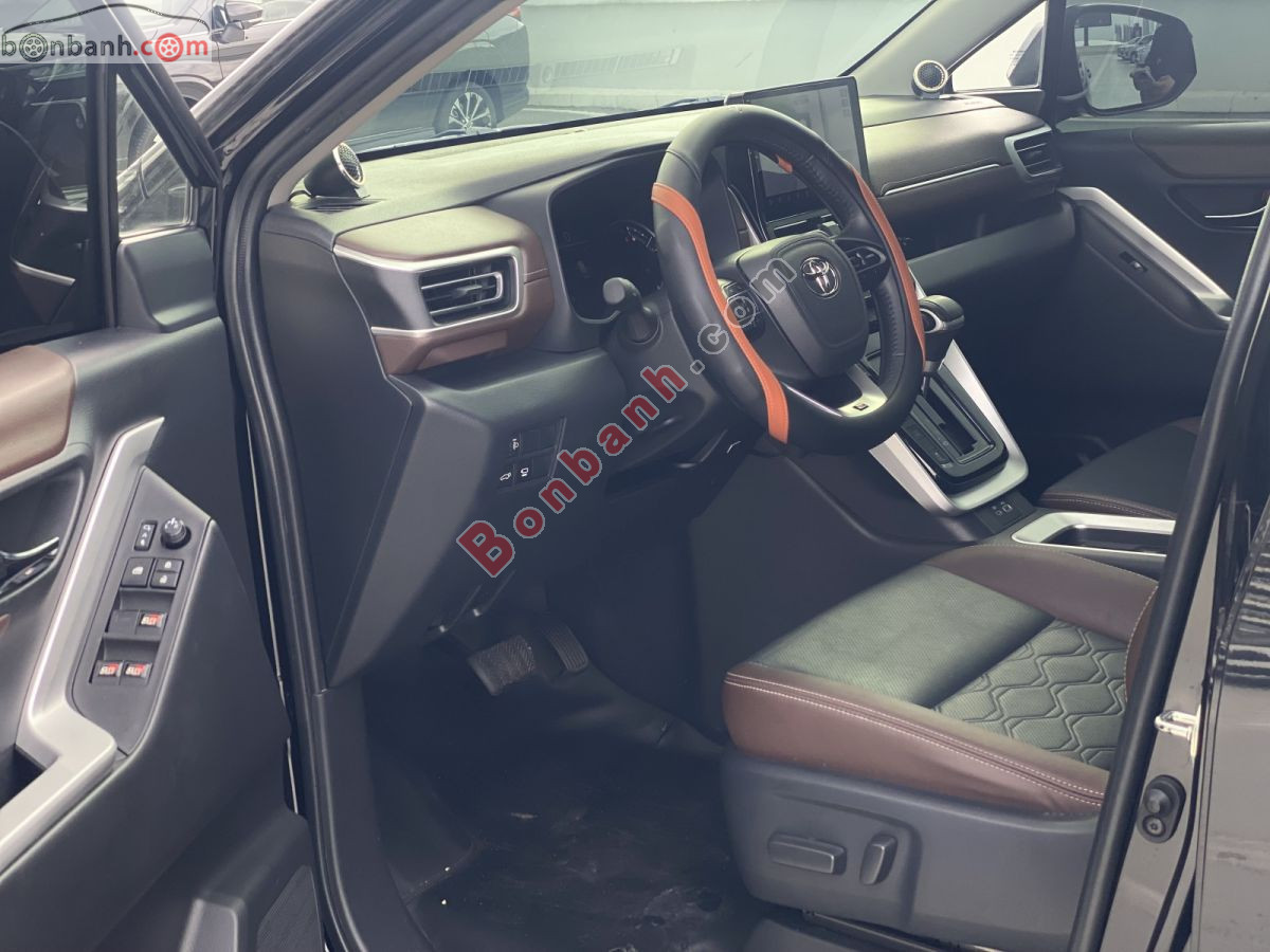 Toyota Innova Cross 2.0V CVT 2025 - 785 Triệu 7