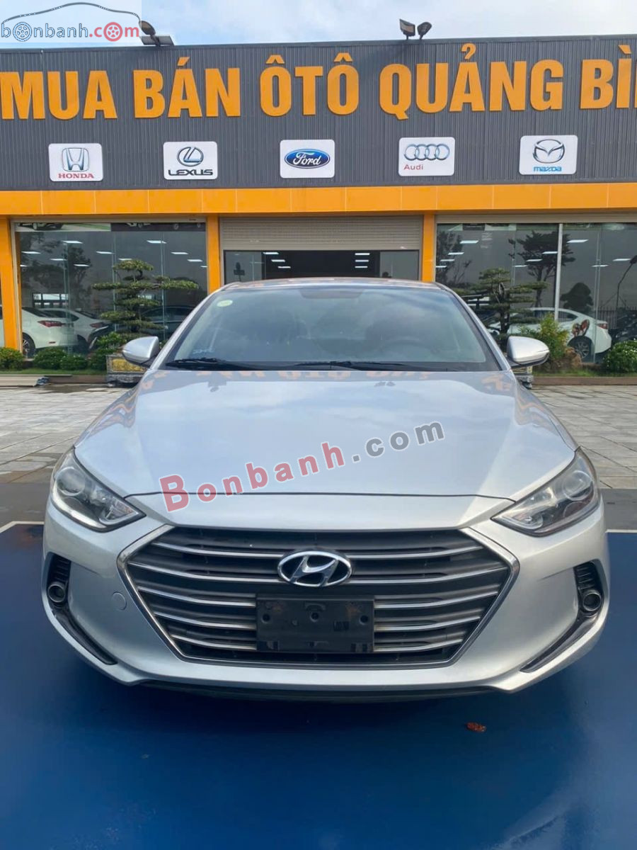 Hyundai Elantra 1.6 MT 2018 - 285 Triệu