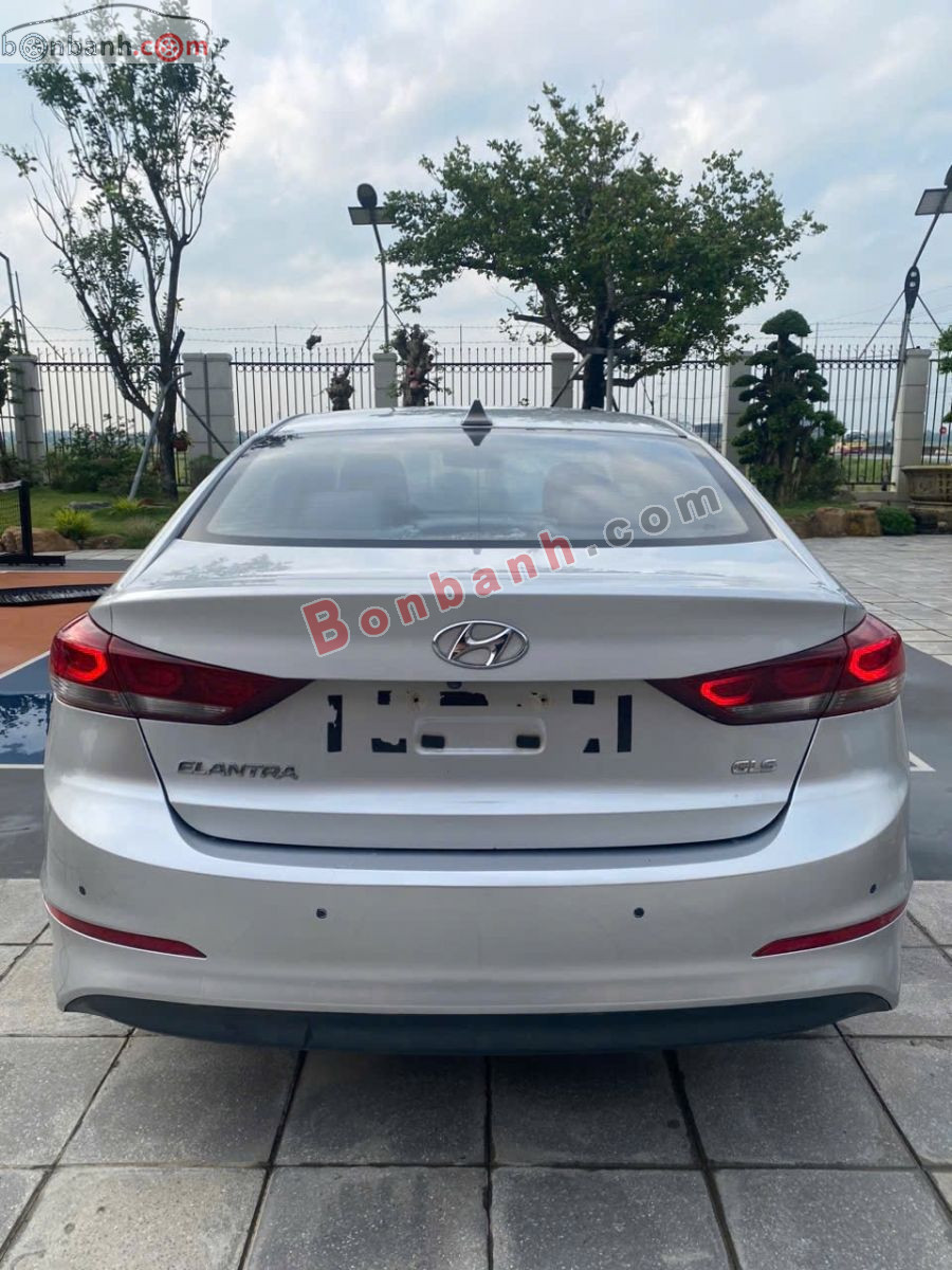 Hyundai Elantra 1.6 MT 2018 - 285 Triệu 4