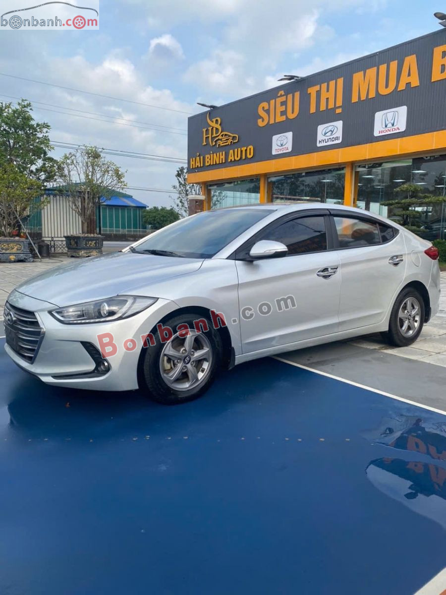 Hyundai Elantra 1.6 MT 2018 - 285 Triệu 2