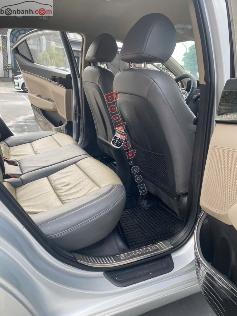 Hyundai Elantra 1.6 MT 2018 - 285 Triệu 9