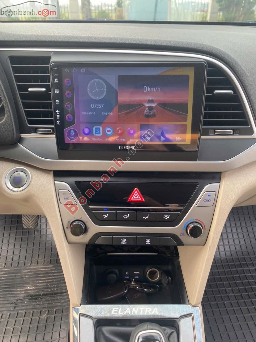 Hyundai Elantra 1.6 MT 2018 - 285 Triệu 10