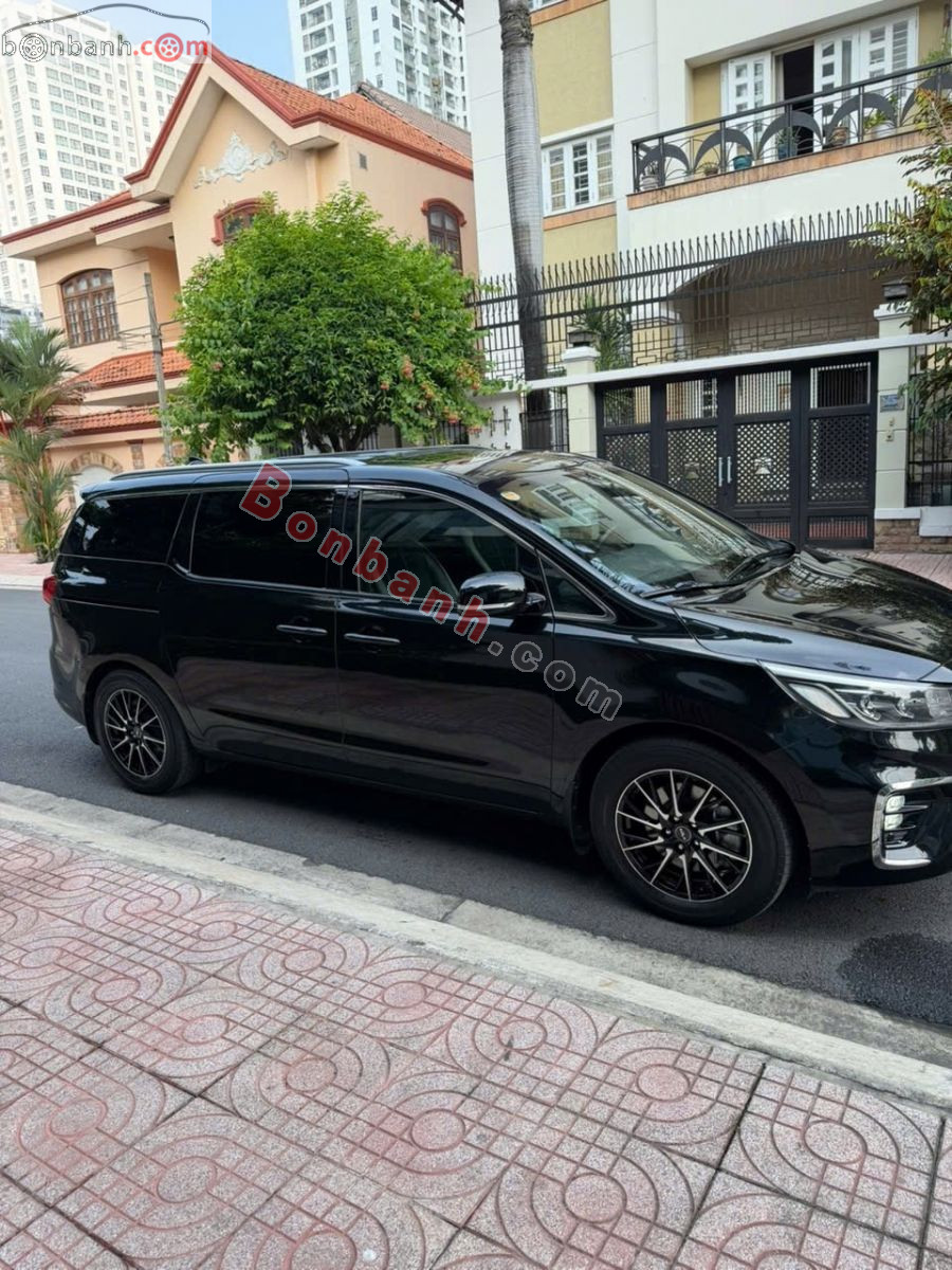 Kia Sedona 2.2 DAT Luxury 2019 - 645 Triệu 2