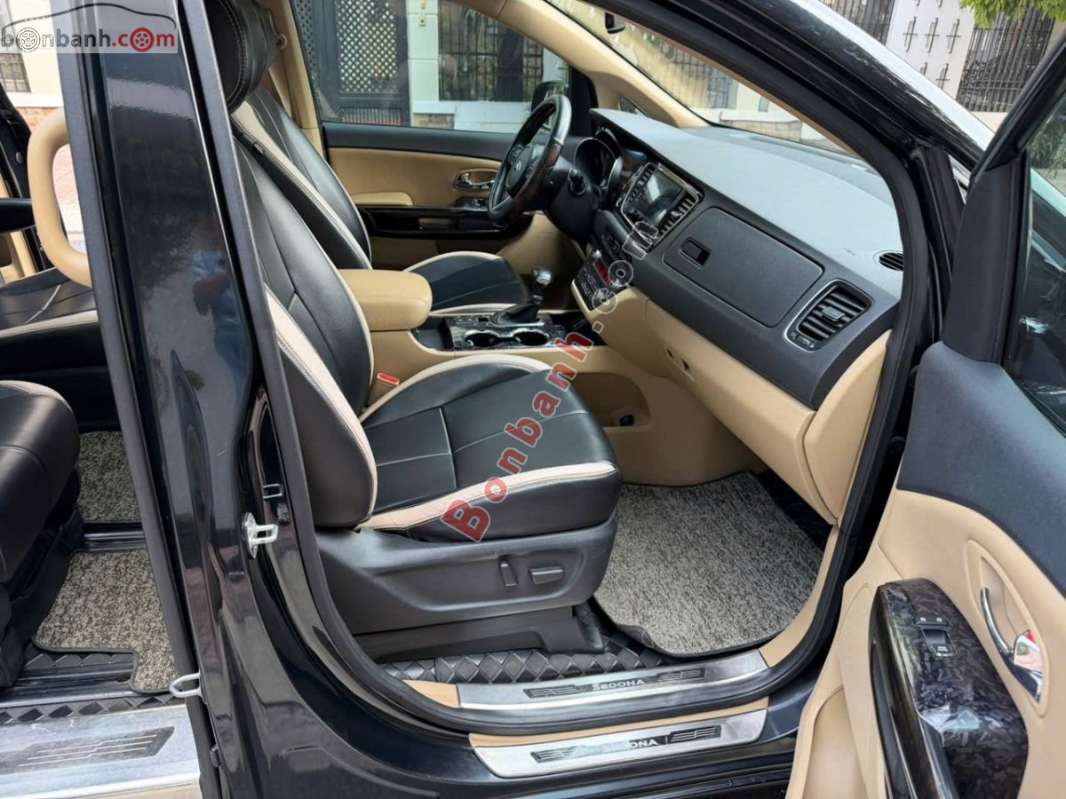 Kia Sedona 2.2 DAT Luxury 2019 - 645 Triệu 6
