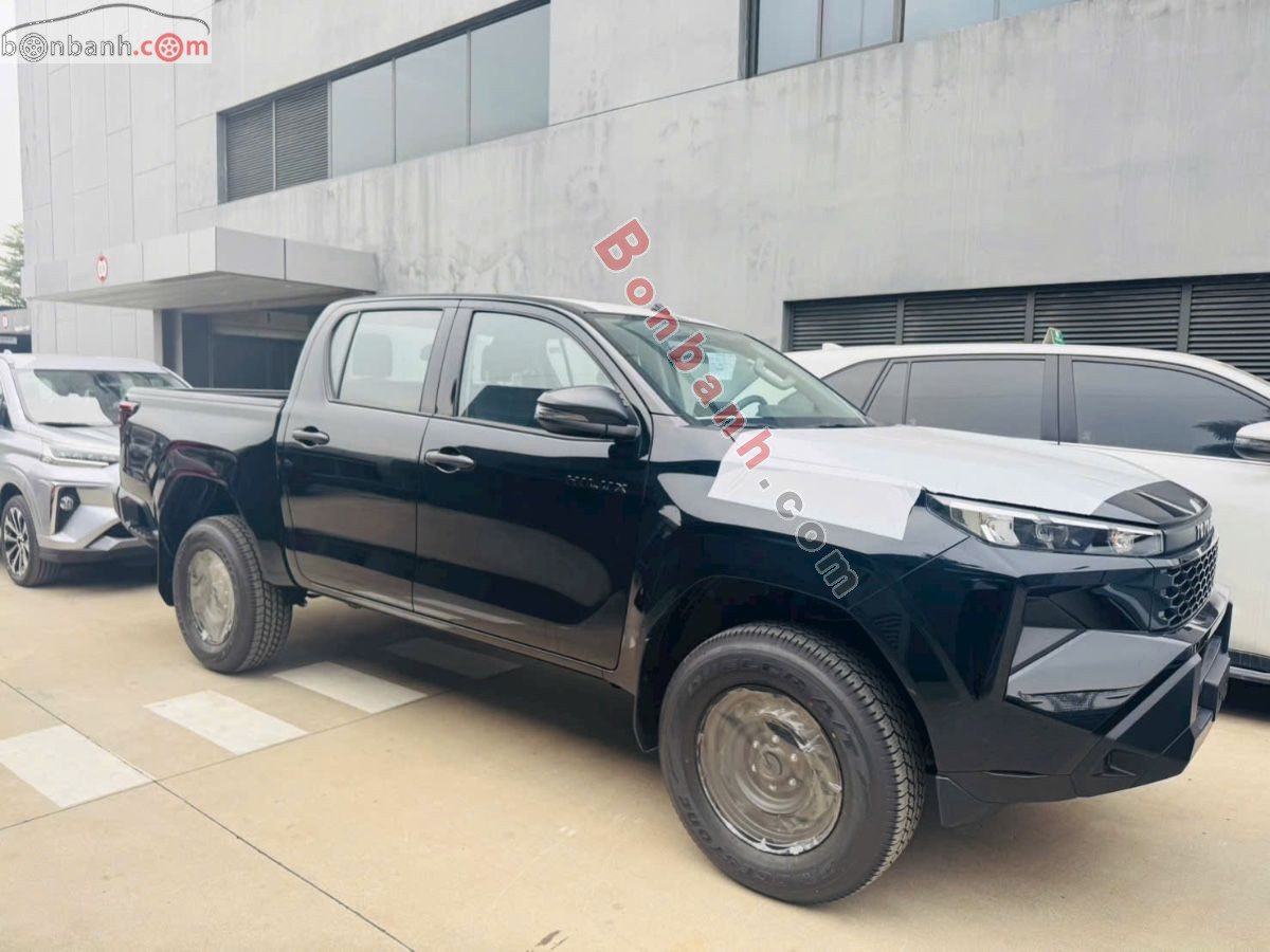 Toyota Hilux Standard 2.8L 4x2 MT 2026 - 595 Triệu