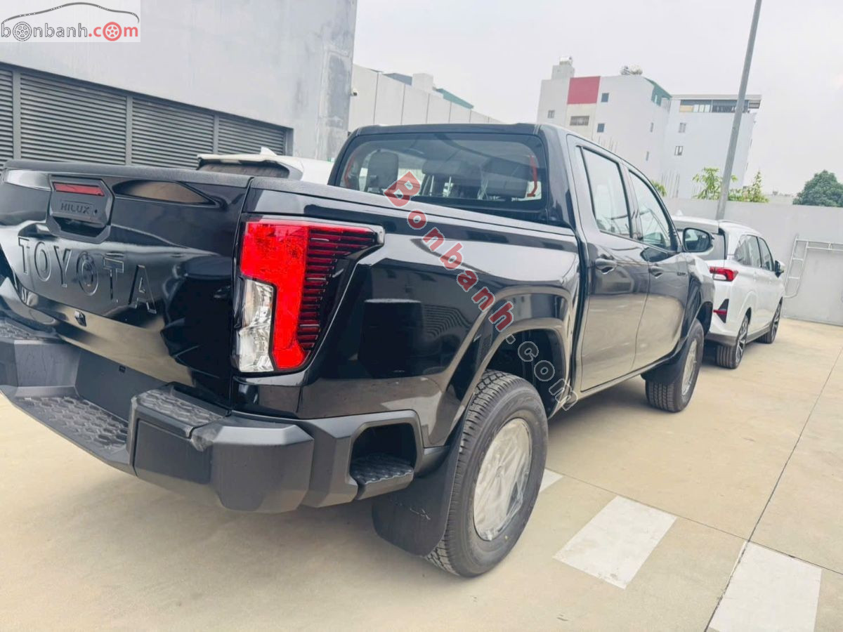 Toyota Hilux Standard 2.8L 4x2 MT 2026 - 595 Triệu 5