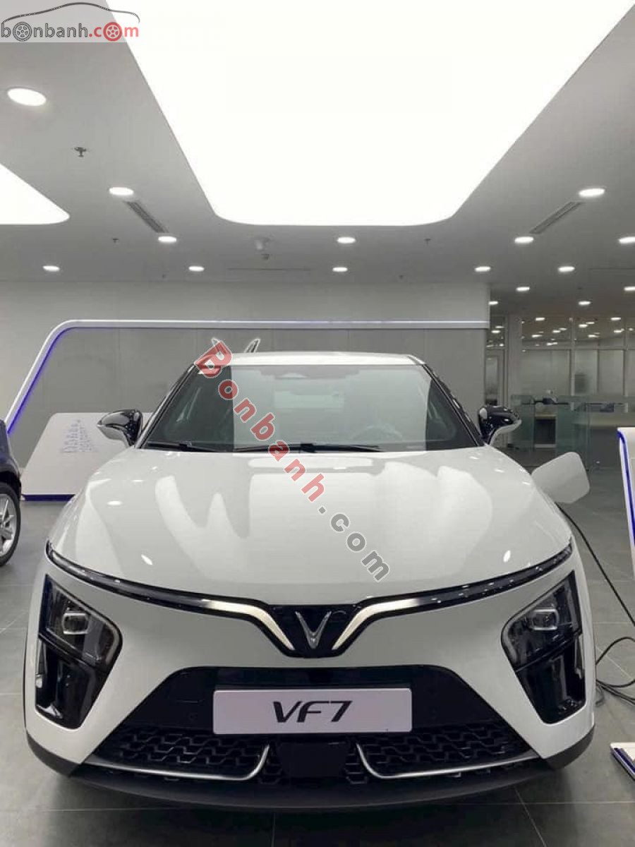 VinFast VF7 Plus 2026 - 764 Triệu