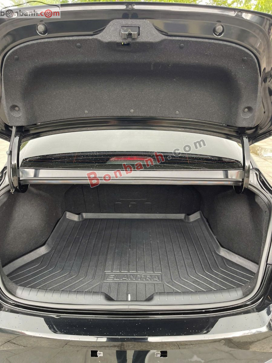 Hyundai Elantra 1.6 AT Đặc biệt 2022 - 485 Triệu 6