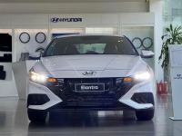 Hyundai Elantra 2024