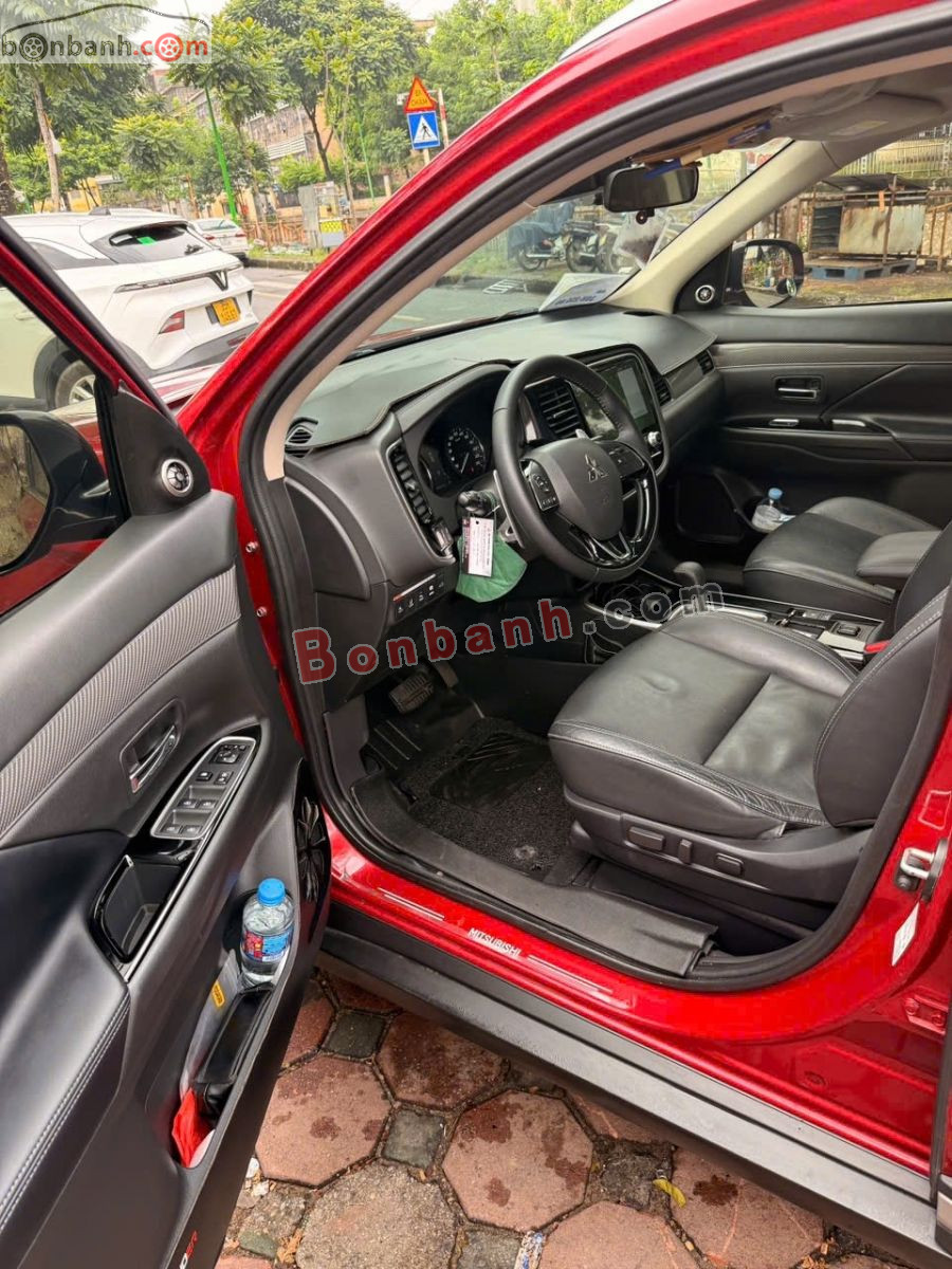 Mitsubishi Outlander Premium 2.0 CVT 2021 - 595 Triệu 4