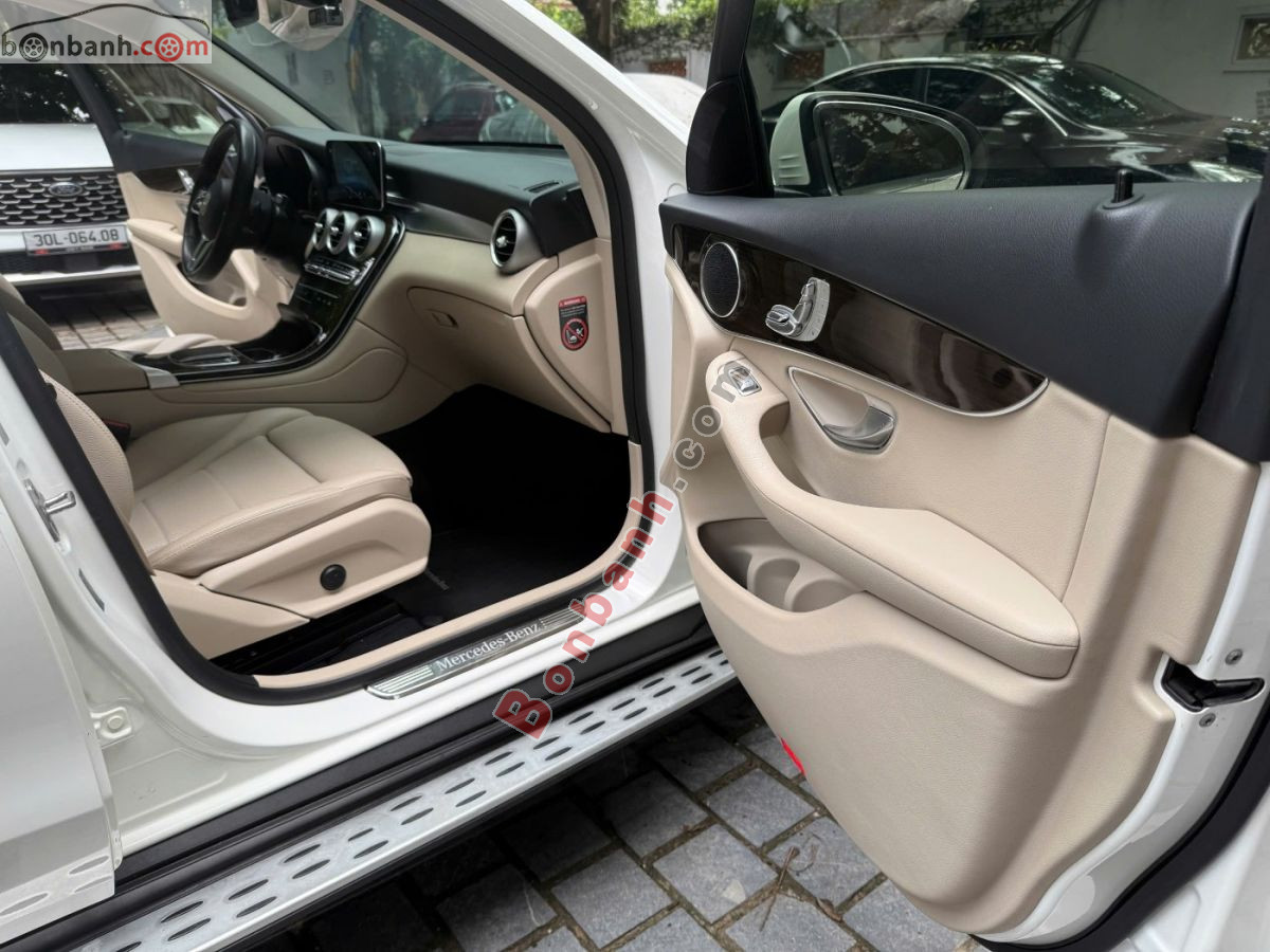 Bán ô tô Mercedes Benz GLC 200 - 2022 - xe cũ