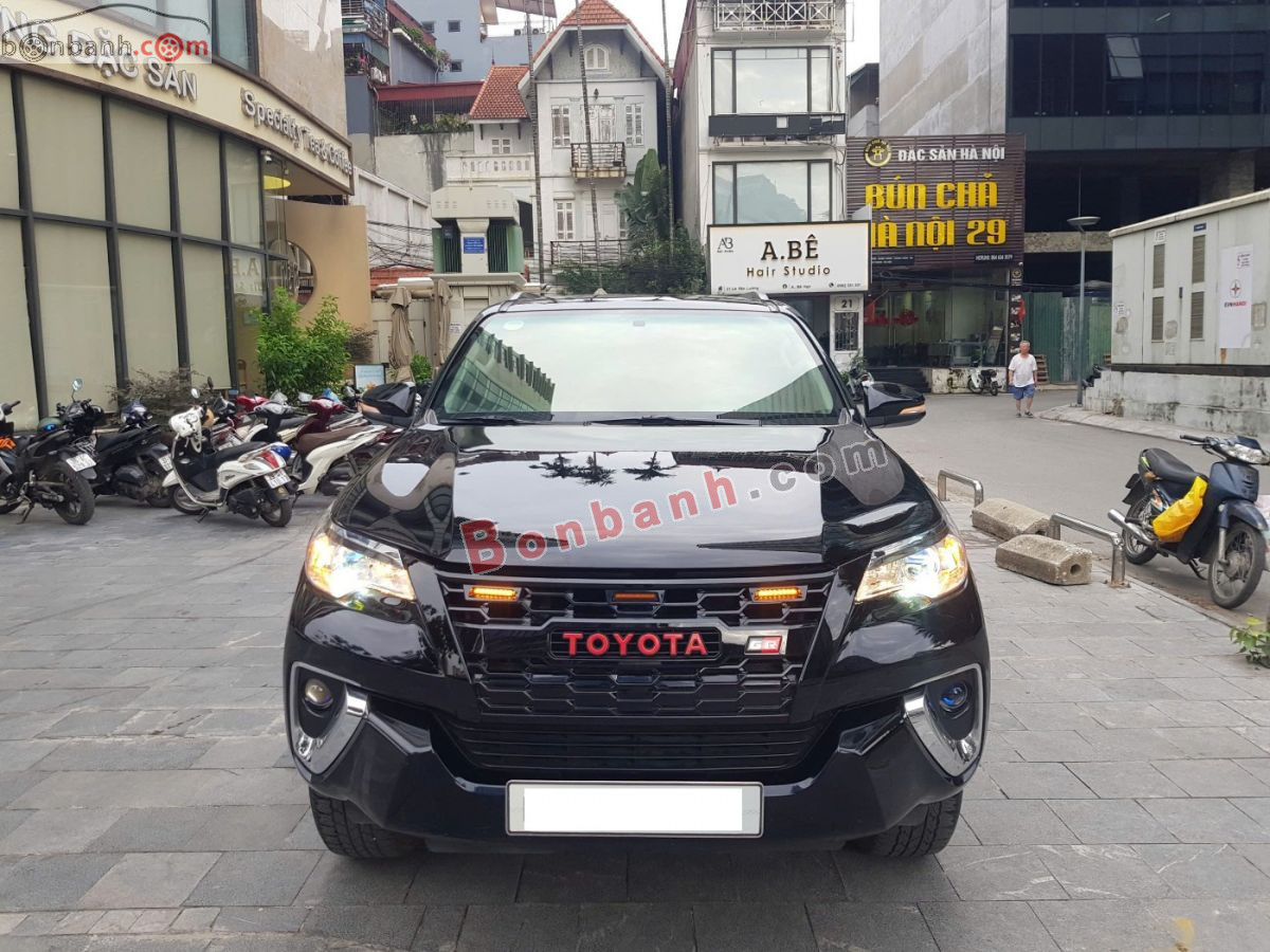 Toyota Fortuner 2.7V 4x2 AT 2017 - 615 Triệu 2