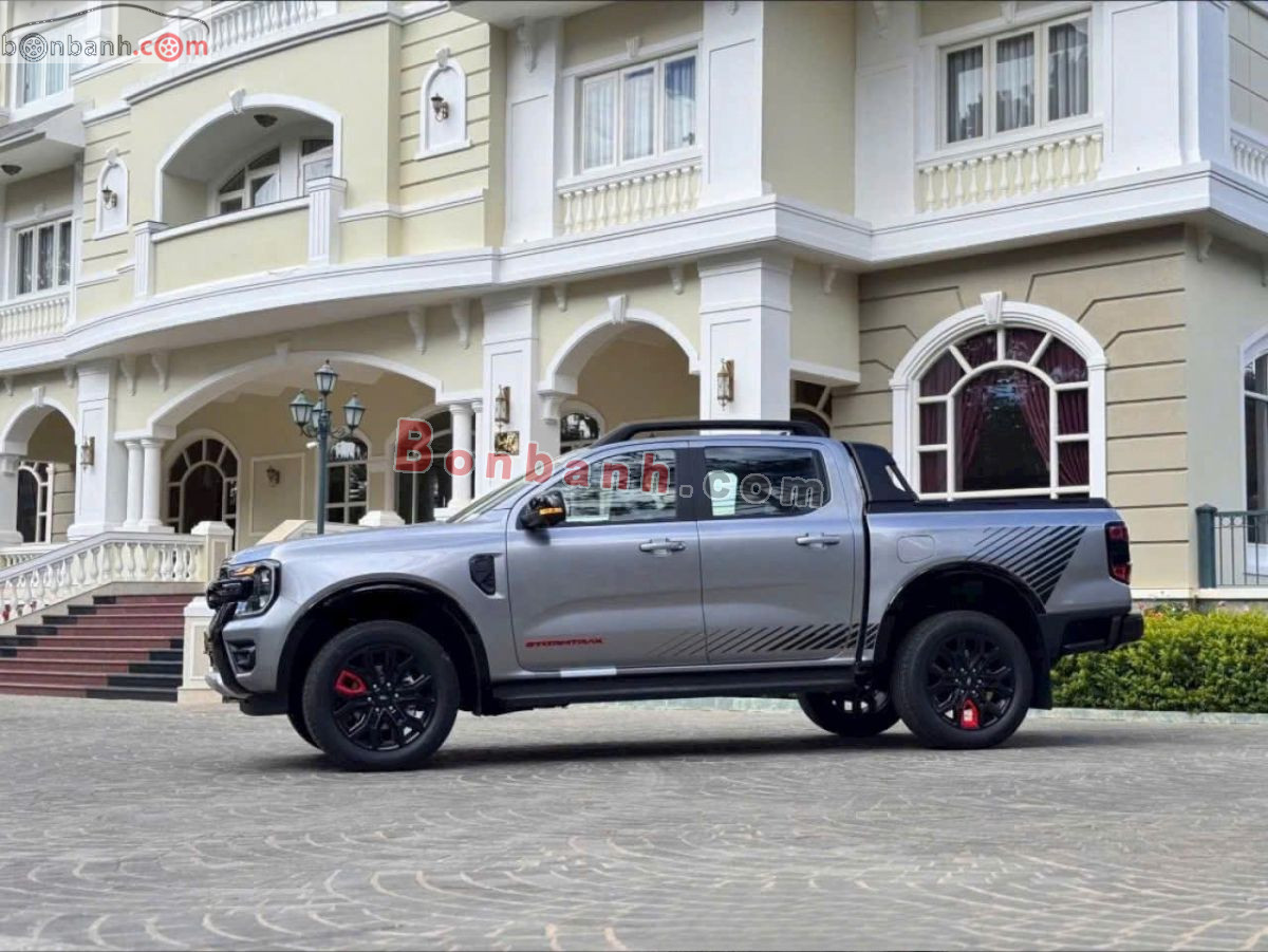 Ford Ranger Stormtrak 2.0L 4x4 AT 2025 - 1 Tỷ 39 Triệu 2