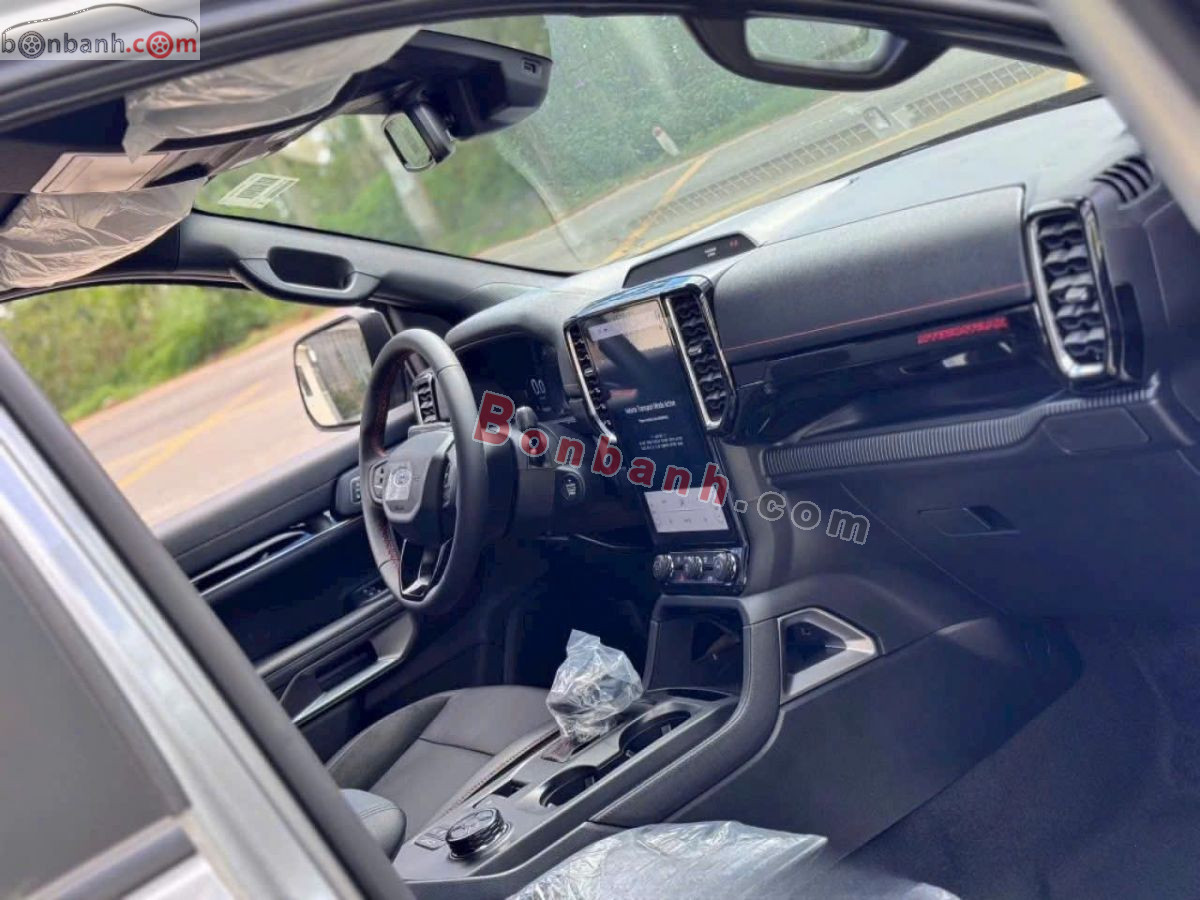 Ford Ranger Stormtrak 2.0L 4x4 AT 2025 - 1 Tỷ 39 Triệu 7