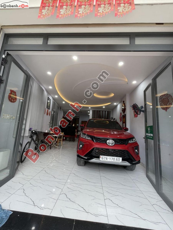 Toyota Fortuner Legender 2.4L 4x2 AT 2022 - 820 Triệu