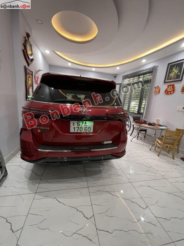 Toyota Fortuner Legender 2.4L 4x2 AT 2022 - 820 Triệu 3