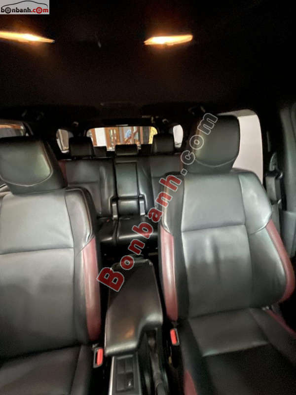 Toyota Fortuner Legender 2.4L 4x2 AT 2022 - 820 Triệu 8