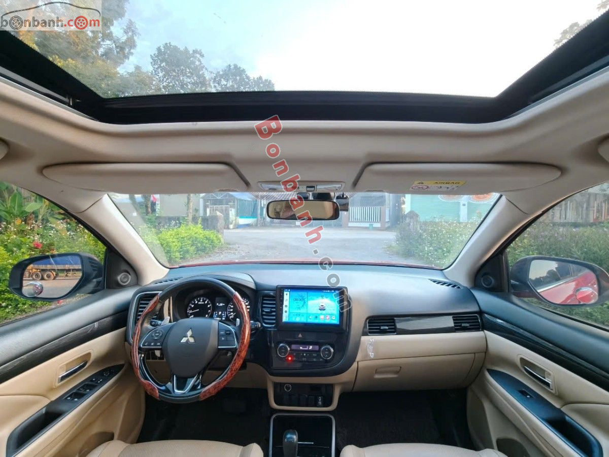 Mitsubishi Outlander 2.0 CVT Premium 2019 - 568 Triệu 7