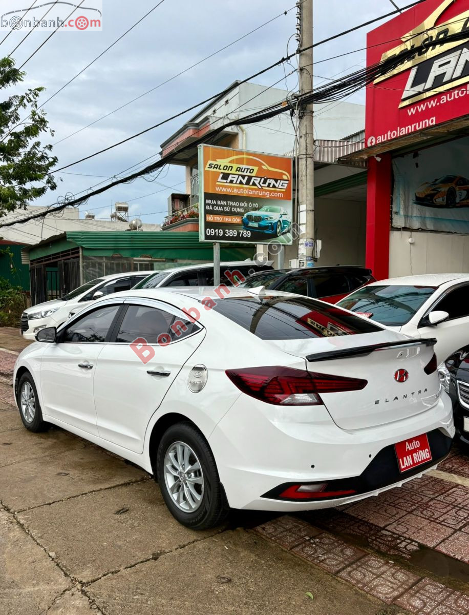 Hyundai Elantra 1.6 MT 2019 - 339 Triệu 2
