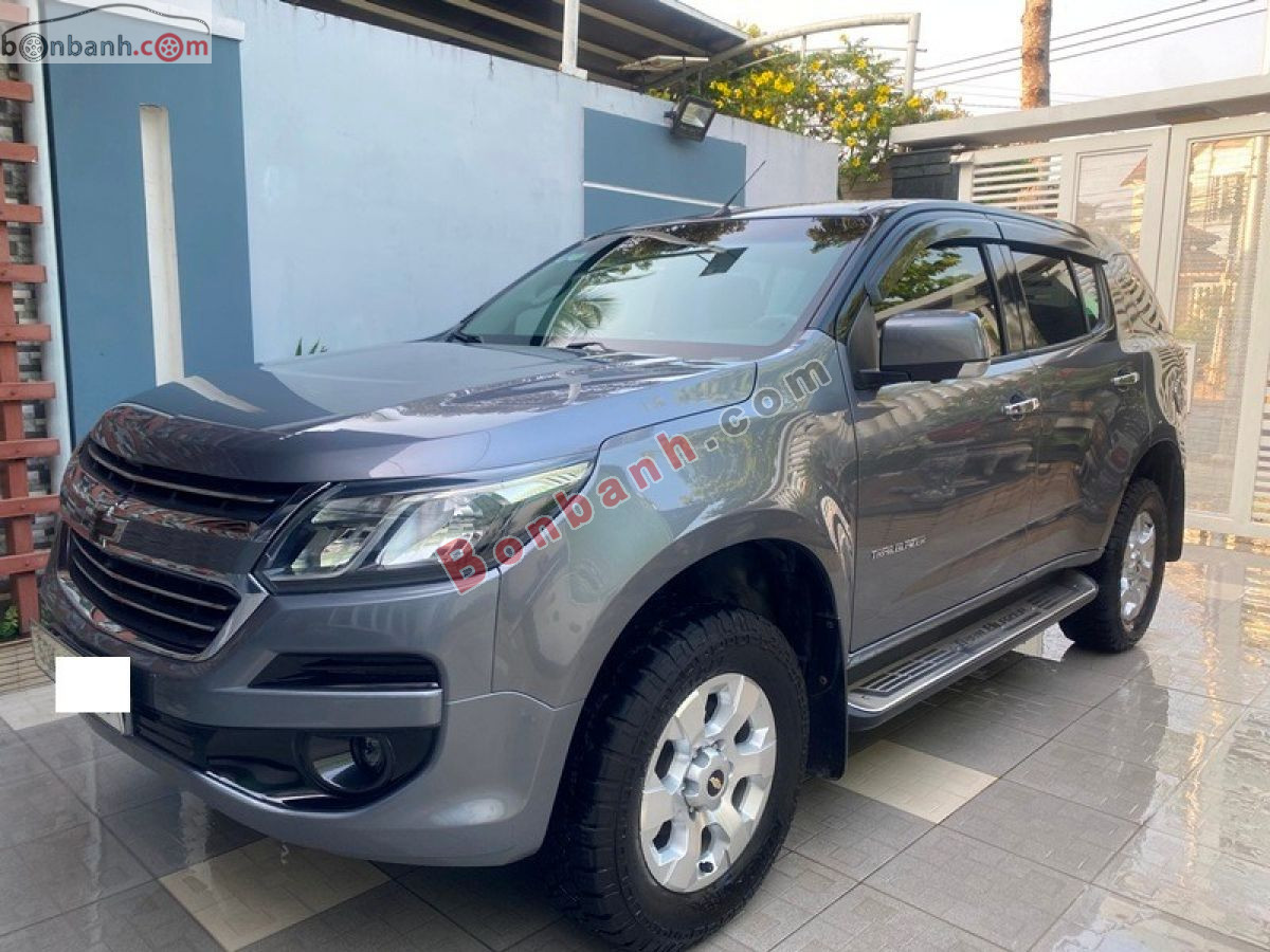 Chevrolet Trailblazer LT 2.5L VGT 4x2 AT 2018 - 415 Triệu